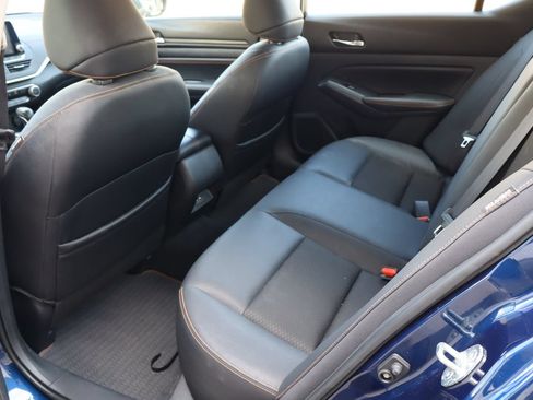 Used 2020 Nissan Altima 2.5 SR FWD image 5