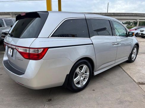 Used 2013 Honda Odyssey Touring image 4