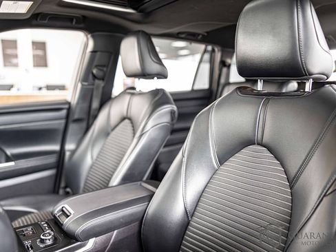 Used 2021 Toyota Highlander XSE image 19