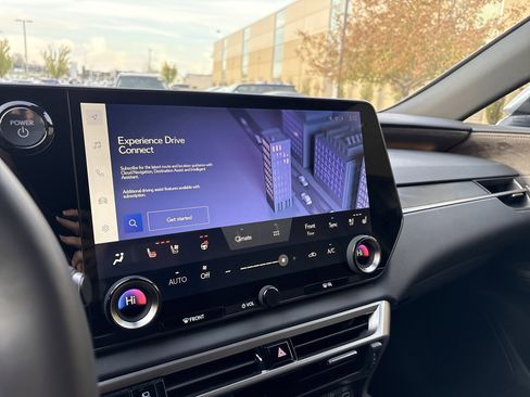 Used 2025 Lexus RX 350 w/ Convenience Package image 24