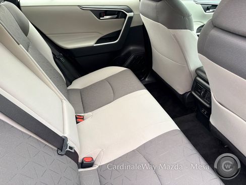 Used 2021 Toyota RAV4 XLE image 27