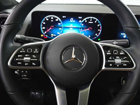 Certified 2023 Mercedes-Benz GLB 250 4MATIC image 29