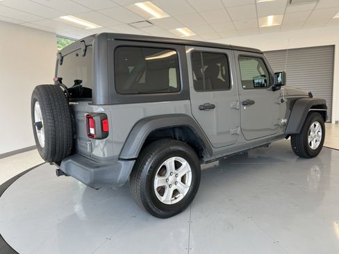 Used 2021 Jeep Wrangler Unlimited Sport image 7