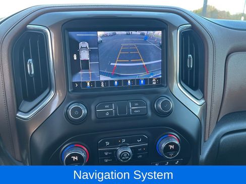 Used 2022 Chevrolet Silverado 2500 High Country w/ Z71 Off-Road Package image 11