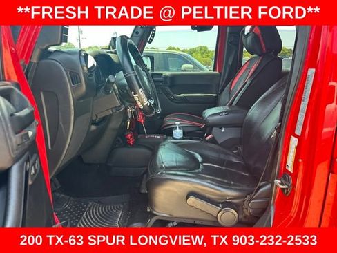 Used 2015 Jeep Wrangler Unlimited Sahara AWD/4WD image 7