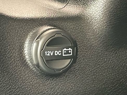 Used 2022 Jeep Wrangler Unlimited Sahara AWD/4WD image 20