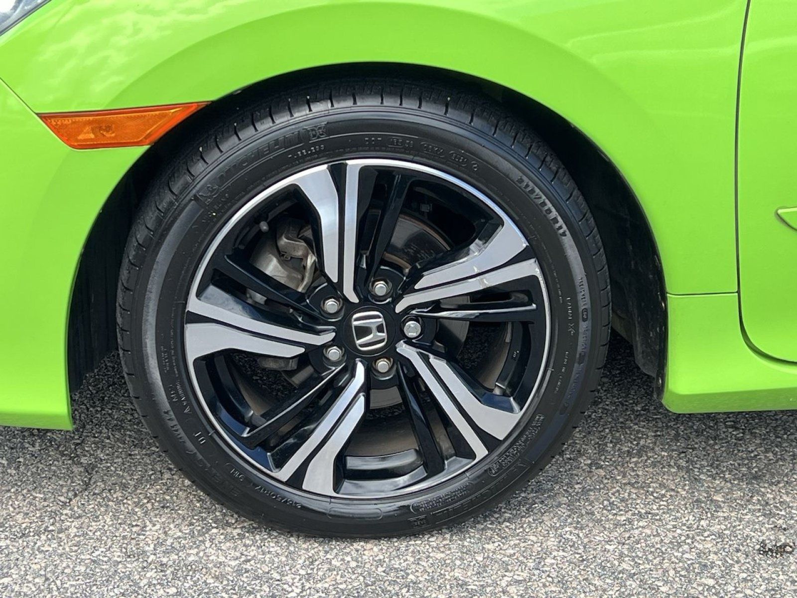 Used 2017 Honda Civic Touring image 9