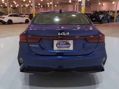 Certified 2024 Kia Forte LXS FWD image 4