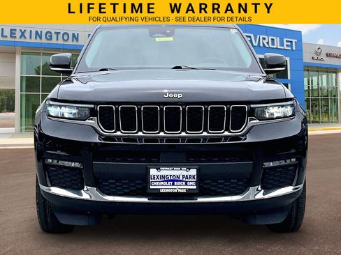 Used 2021 Jeep Grand Cherokee L Limited AWD/4WD image 3