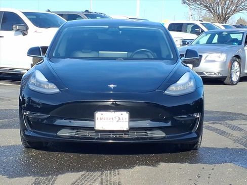 Used 2019 Tesla Model 3 Standard Range Plus image 2