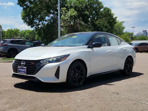 New 2025 Nissan Sentra SR w/ Midnight Edition image 6