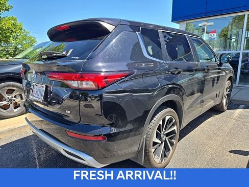 Used 2024 Mitsubishi Outlander AWD image 4