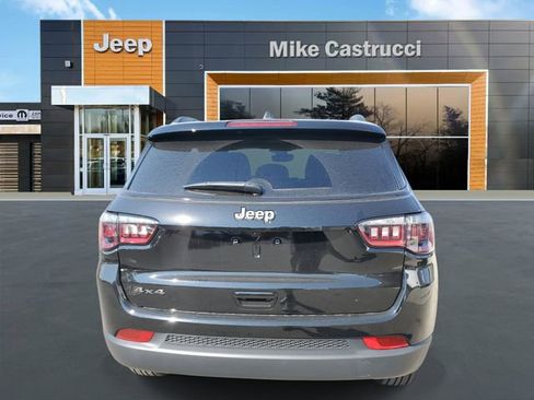 New 2026 Jeep Compass Latitude image 4