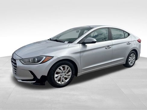 Used 2017 Hyundai Elantra SE FWD image 1