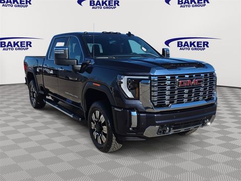 New 2026 GMC Sierra 2500 Denali w/ Denali Reserve Package image 3