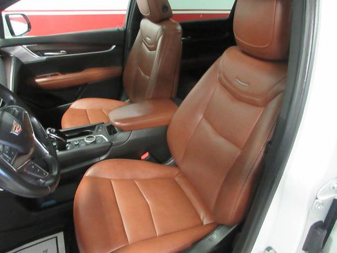 Used 2022 Cadillac XT5 Sportv w/ Technology Package AWD/4WD image 19