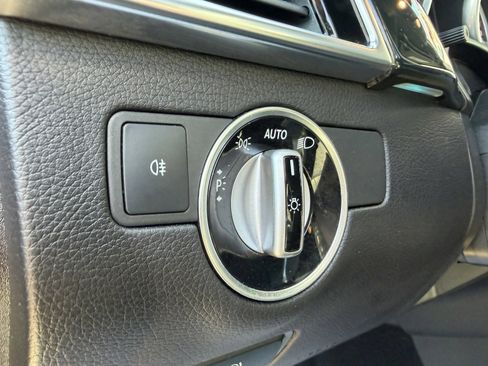 Used 2017 Mercedes-Benz GLE 350 4MATIC w/ Premium 2 Package image 26