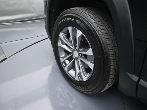 Used 2025 Chevrolet Equinox LT w/ Safety and Technology Package image 31