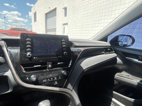 Used 2023 Toyota Camry SE FWD image 16