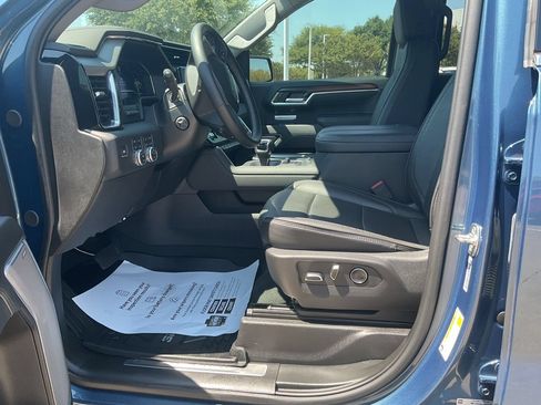 Used 2025 GMC Sierra 1500 Denali w/ Technology Package AWD/4WD image 9