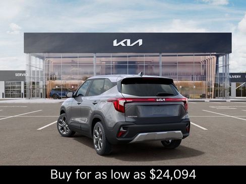 New 2026 Kia Seltos LX FWD image 4