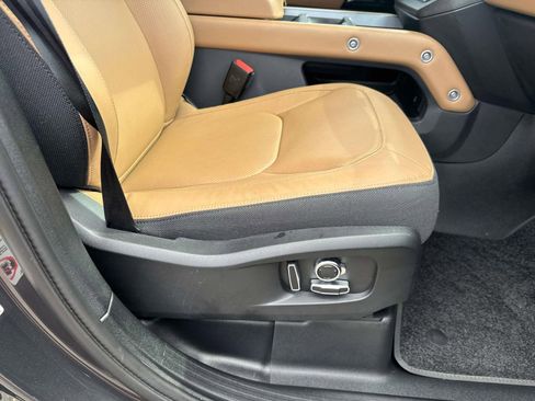 Used 2025 Land Rover Defender 130 V8 image 13