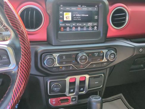 Used 2020 Jeep Wrangler Rubicon AWD/4WD image 15