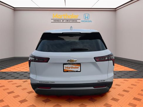 Used 2025 Chevrolet Equinox LT image 4