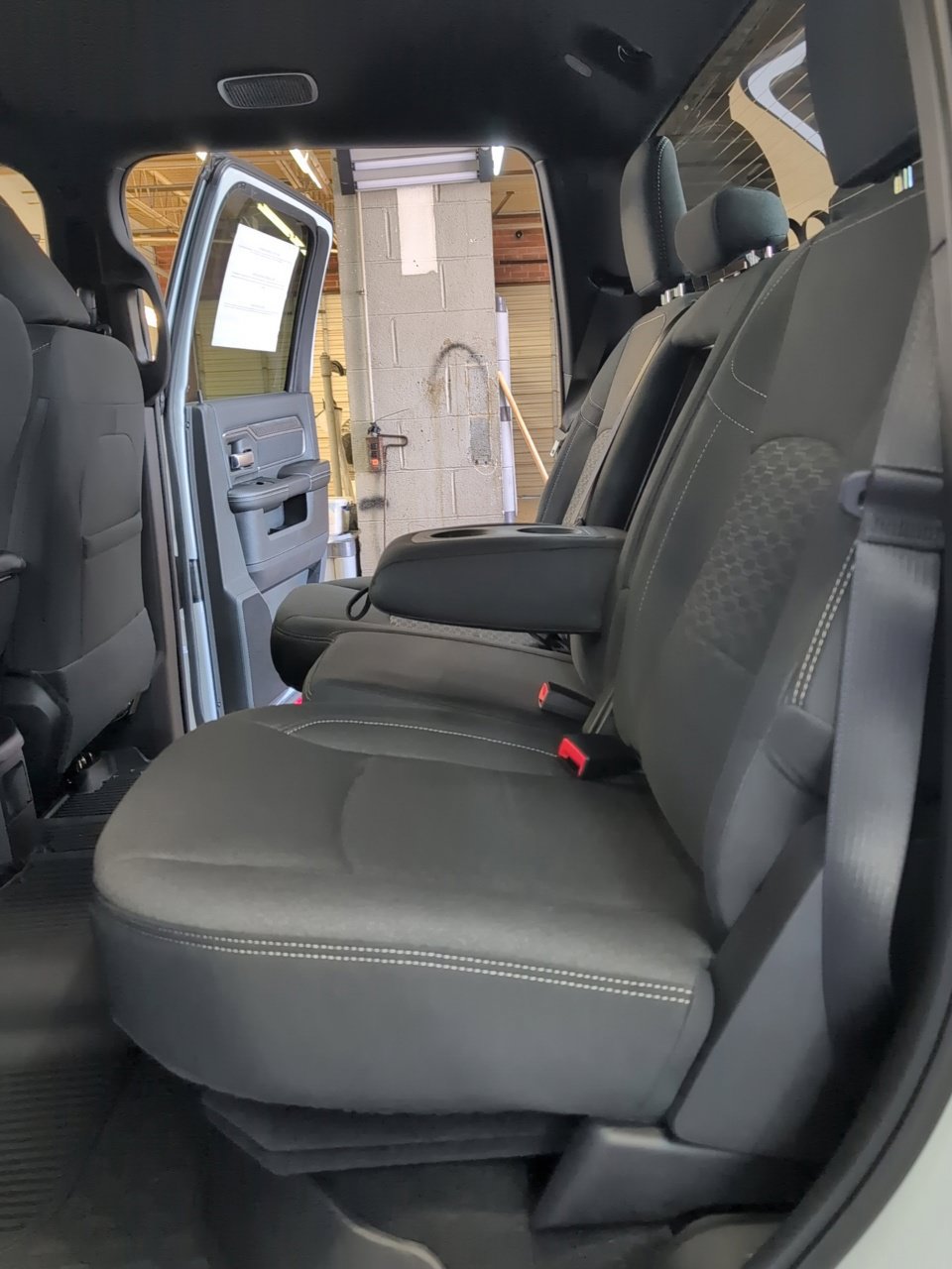 New 2027 RAM 3500 Big Horn AWD/4WD image 29