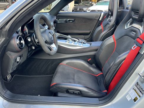 Used 2018 Mercedes-Benz AMG GT C image 31