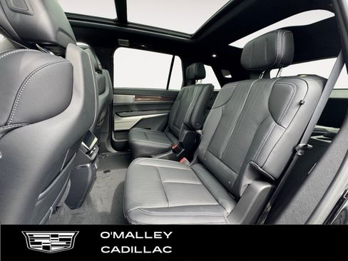 New 2026 Cadillac Vistiq Sport w/ LPO, Floor Liner Package image 11