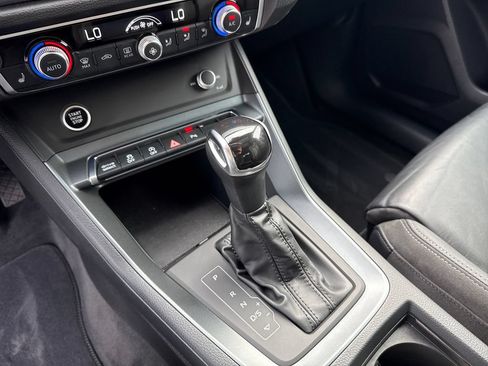 Used 2021 Audi Q3 2.0T Premium w/ Convenience Package AWD/4WD image 27