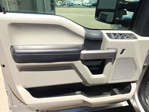 Used 2020 Ford F250 XLT AWD/4WD image 10