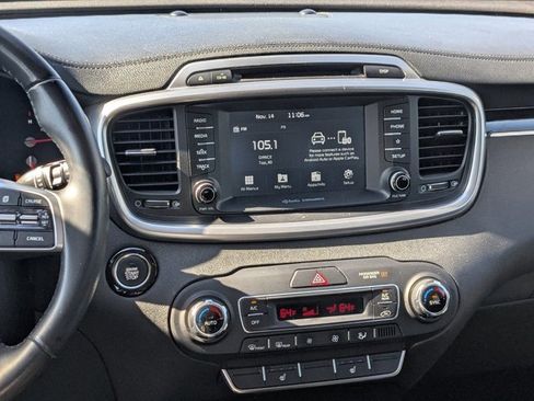 Used 2019 Kia Sorento EX image 16