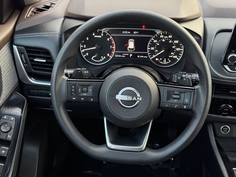 Used 2023 Nissan Rogue SV image 20