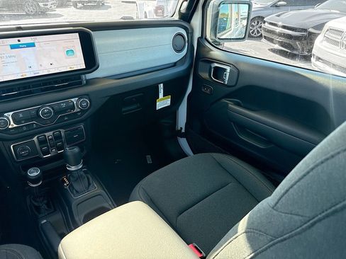 New 2026 Jeep Gladiator Sport image 24