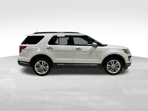 Used 2019 Ford Explorer Limited FWD image 3