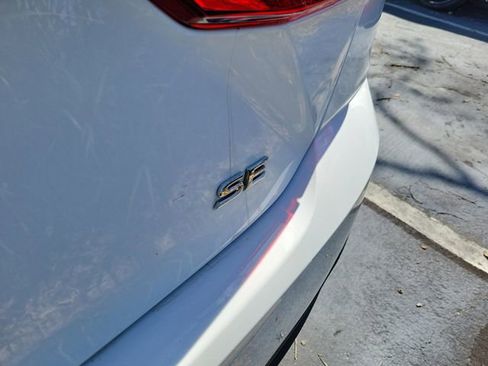 Used 2025 Toyota Camry SE w/ Convenience Package image 7