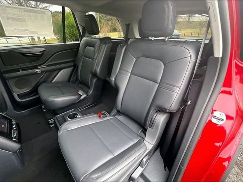 New 2026 Lincoln Aviator Premiere image 10