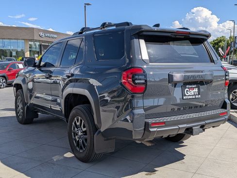 Used 2025 Toyota 4Runner SR5 AWD/4WD image 6