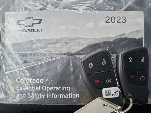 Used 2023 Chevrolet Colorado LT image 33