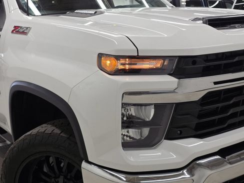 Used 2024 Chevrolet Silverado 2500 LT w/ All Star Edition AWD/4WD image 46