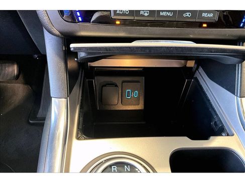 Used 2020 Ford Explorer Limited AWD/4WD image 26