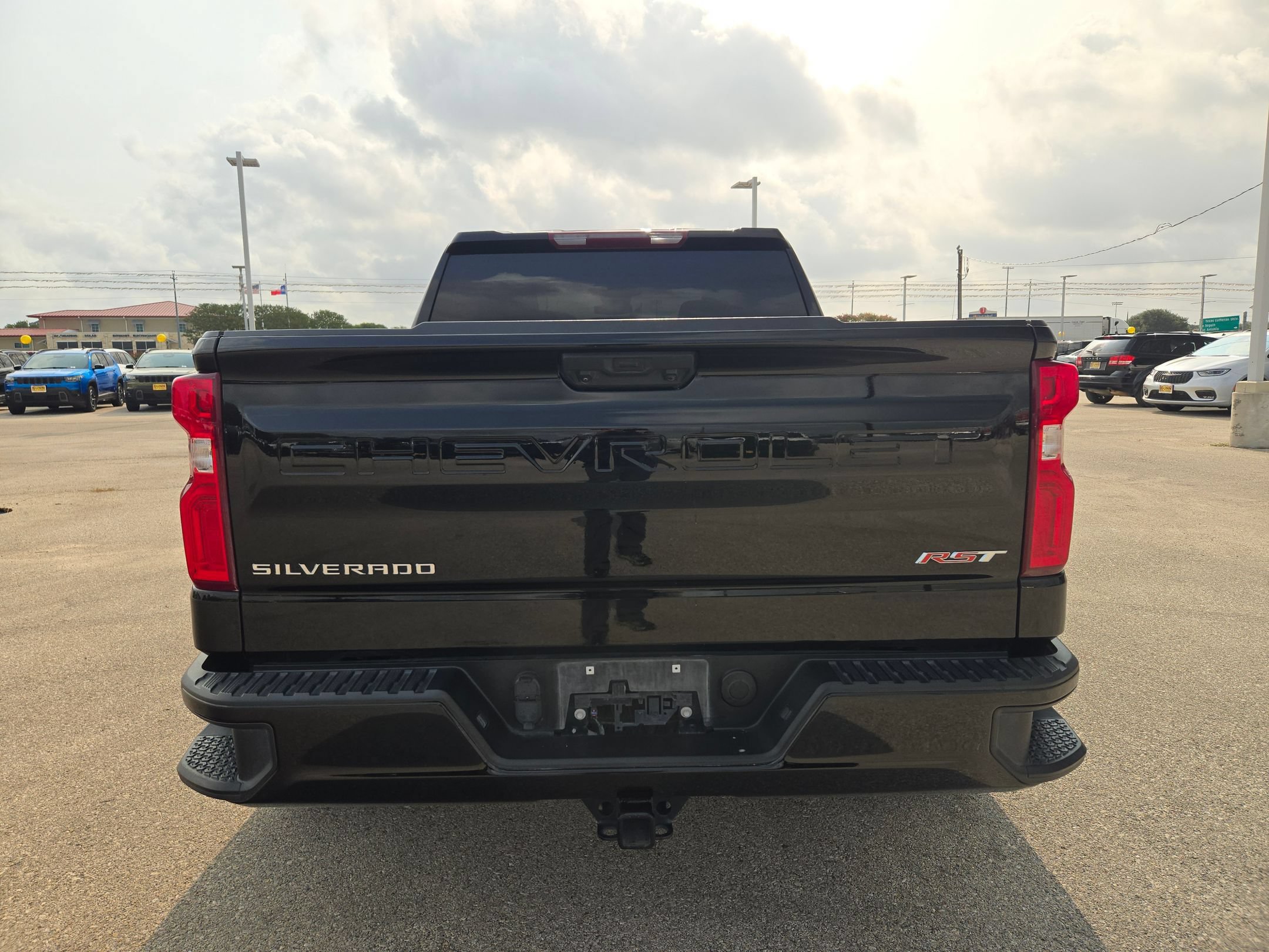 Used 2024 Chevrolet Silverado 1500 RST AWD/4WD image 4