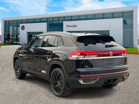 New 2026 Volkswagen Atlas Cross Sport SE FWD image 4