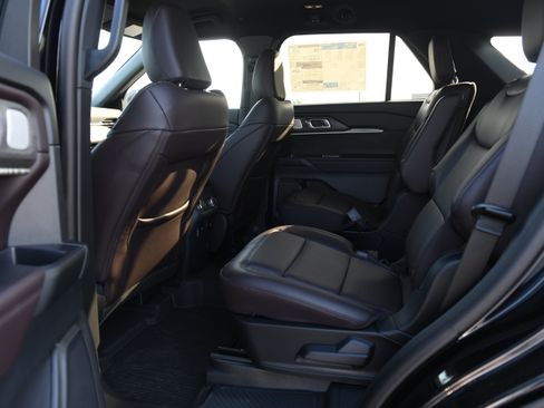 New 2026 Ford Explorer Platinum RWD image 12