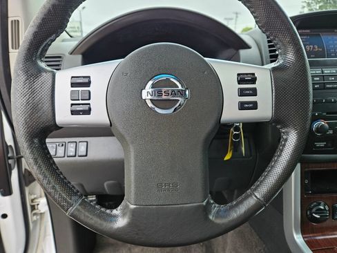 Used 2008 Nissan Pathfinder LE AWD/4WD image 22