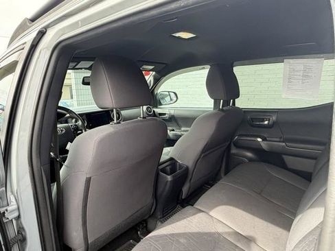 Used 2019 Toyota Tacoma TRD Off-Road image 25