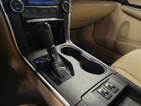 Used 2015 Toyota Camry XLE image 26