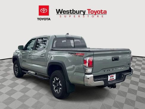 Certified 2023 Toyota Tacoma TRD Off-Road AWD/4WD image 11